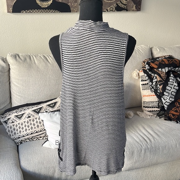 Matty M | Striped Sleeveless Mock Neck Tank Top - Picture 5 of 6